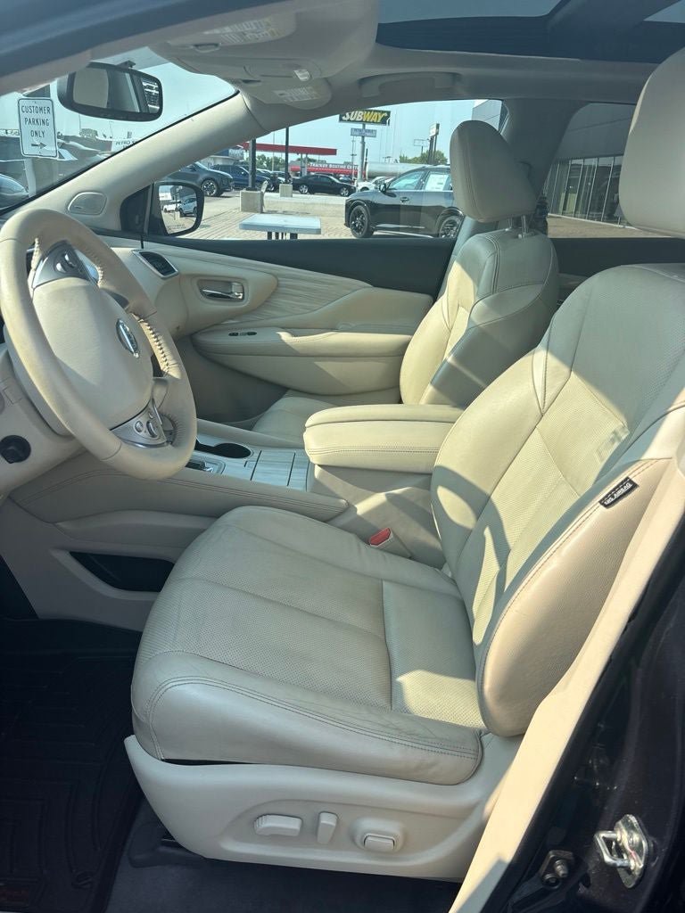 Used 2016 Nissan Murano Platinum w/ Platinum Technology Package FWD image 13
