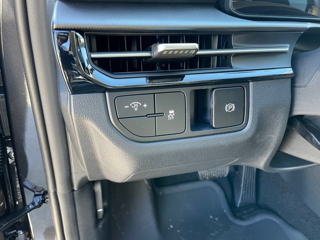 New 2026 Kia Sportage LX w/ LX Convenience Package FWD image 12