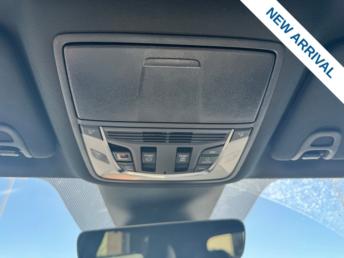 Used 2023 Acura MDX A-Spec image 29