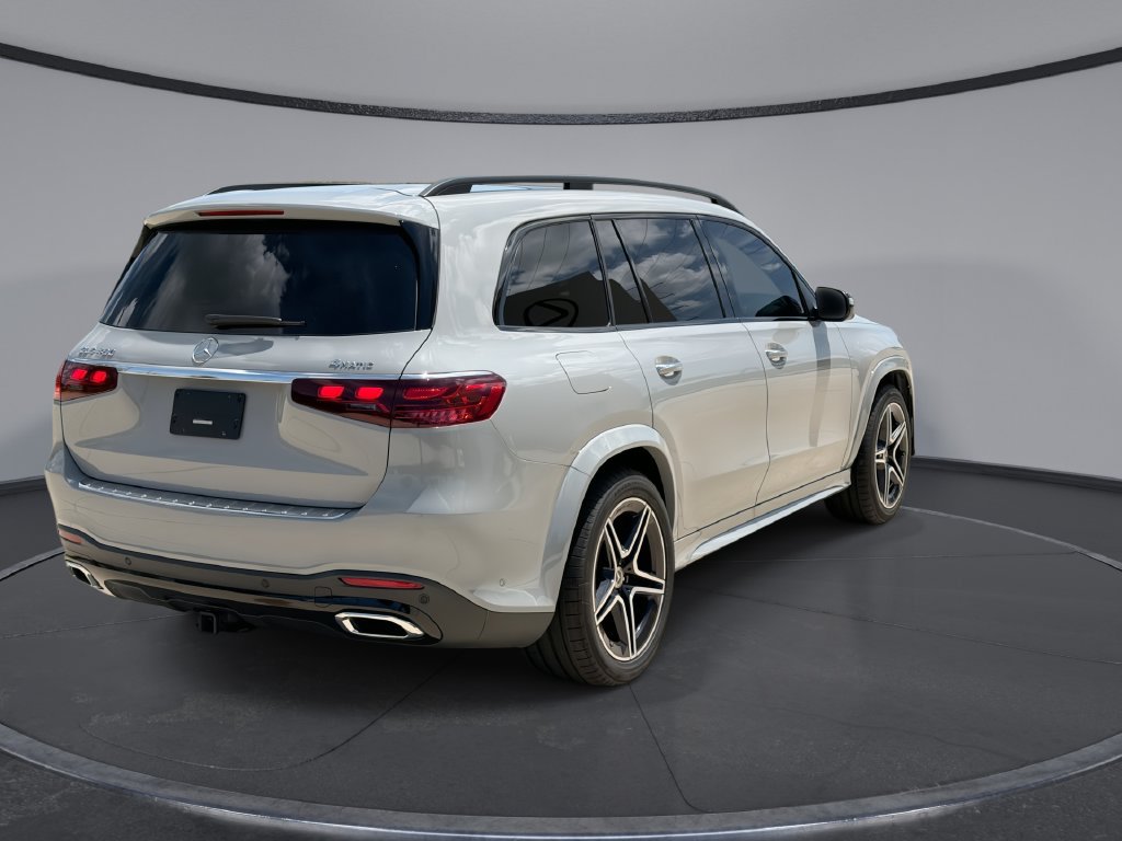 Used 2024 Mercedes-Benz GLS 450 4MATIC image 11