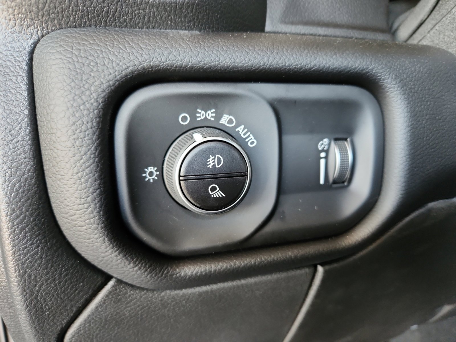 New 2025 RAM 2500 Big Horn image 31