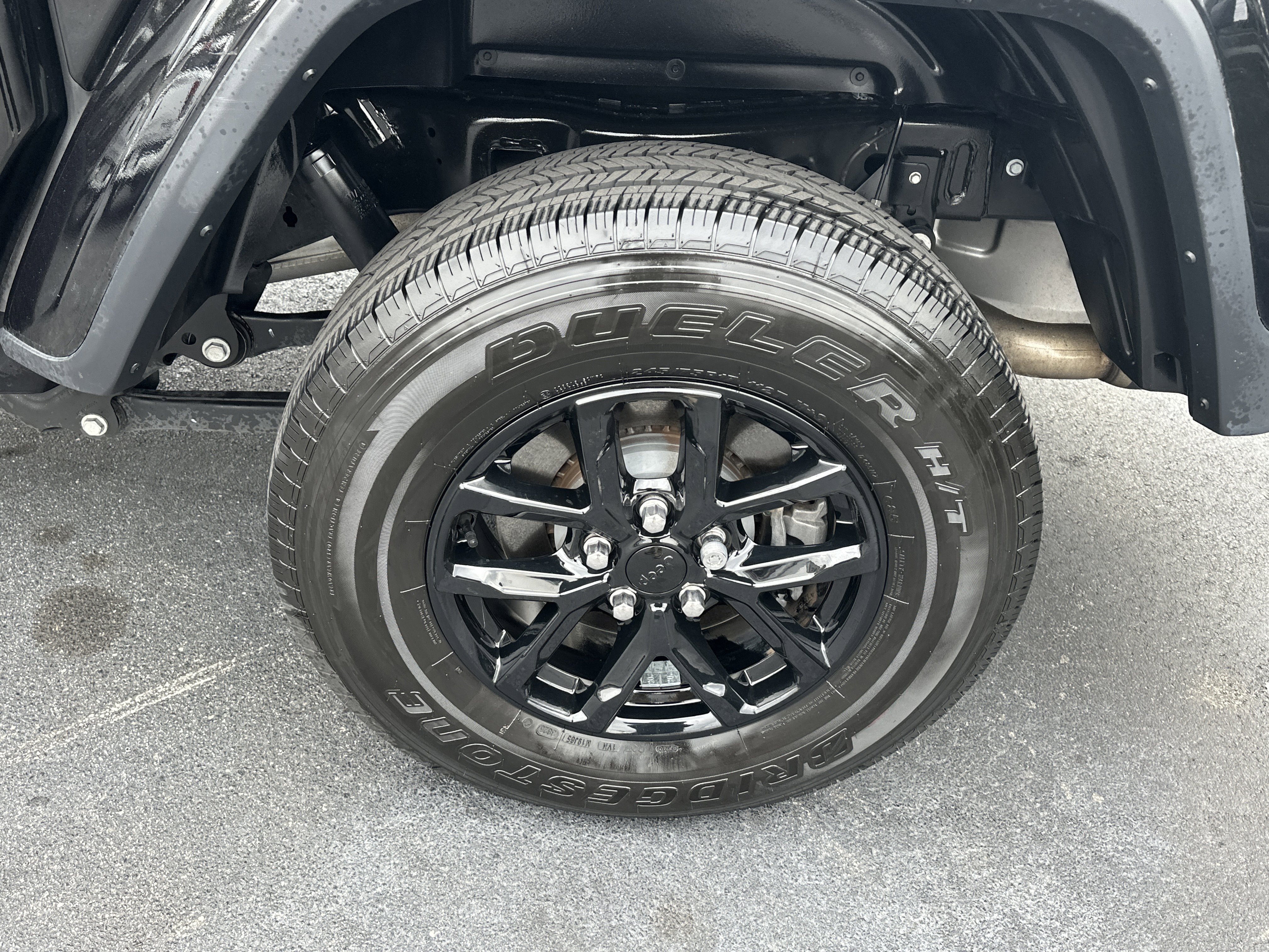 Used 2021 Jeep Gladiator Sport image 22