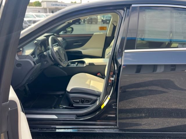 Used 2025 Lexus ES 350 w/ Premium Package FWD image 28