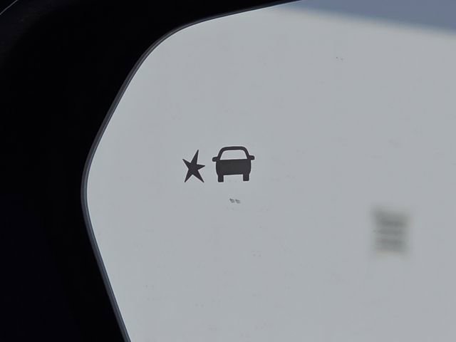 Certified 2019 Chevrolet Equinox LT AWD/4WD image 11