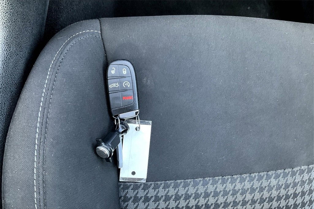 Certified 2022 Dodge Charger GT image 9