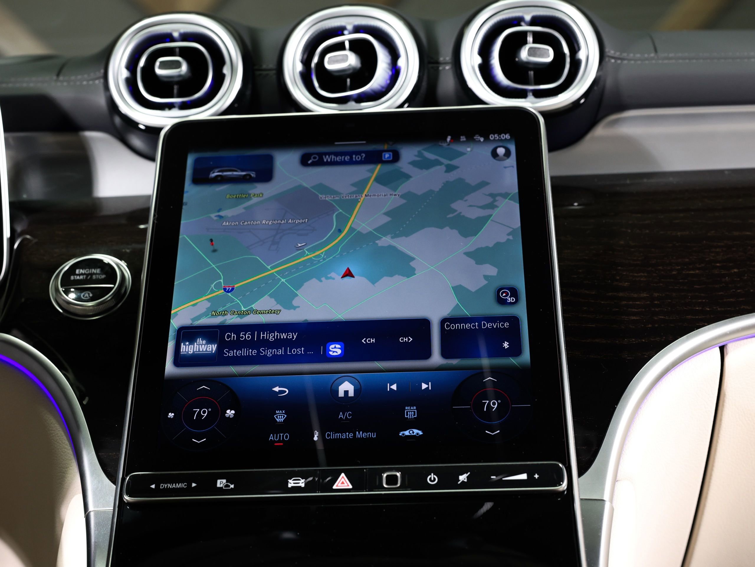 Used 2025 Mercedes-Benz GLC 300 4MATIC image 21