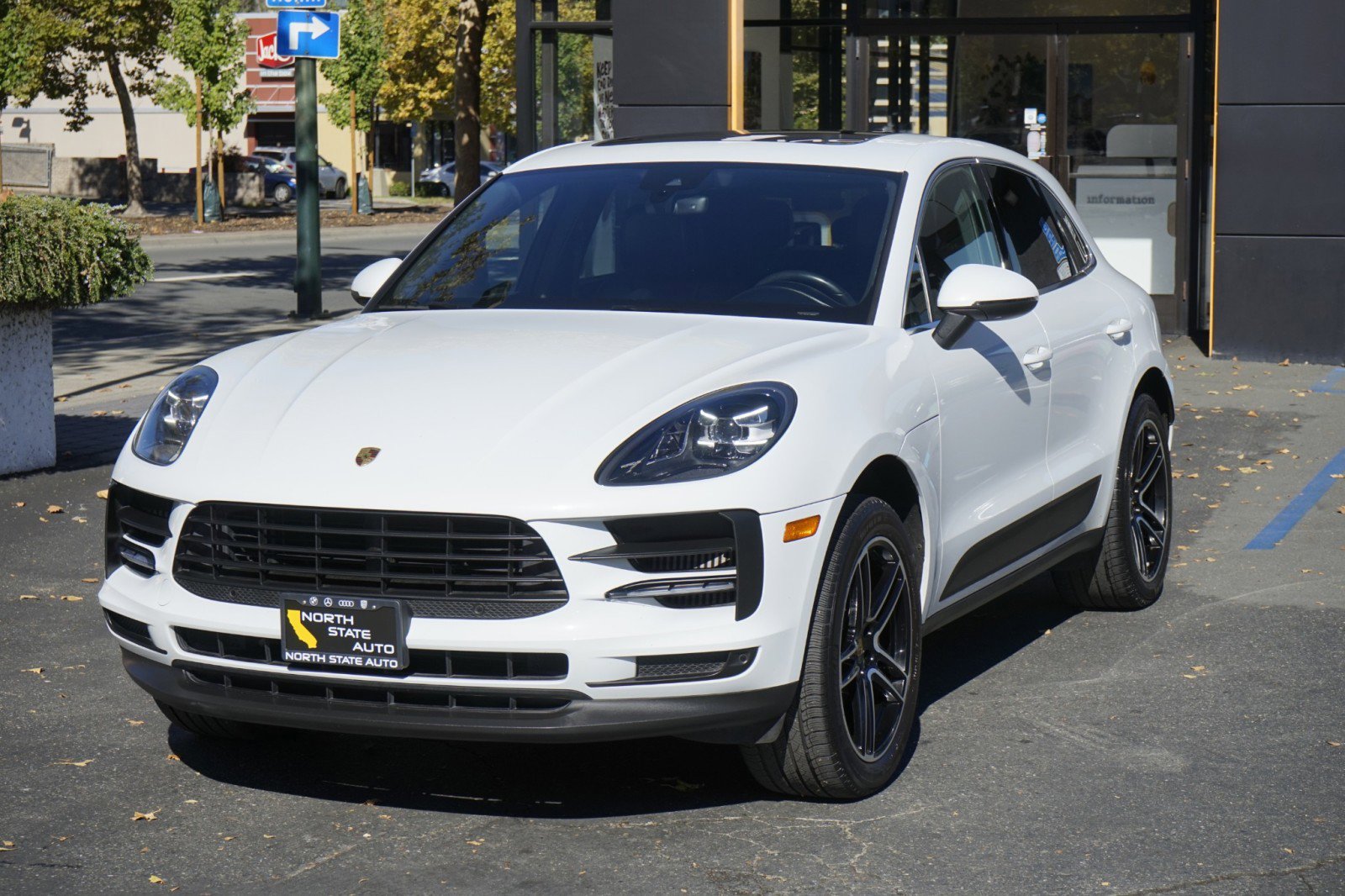 Used 2020 Porsche Macan S image 4