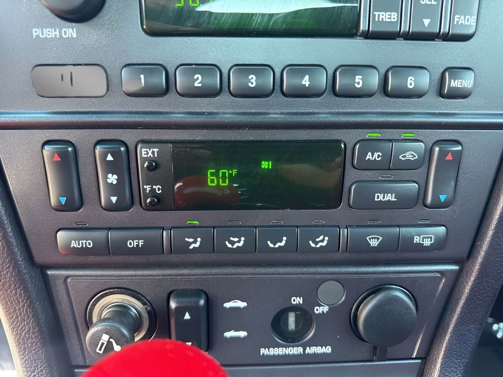 Used 2003 Ford Thunderbird Deluxe image 16