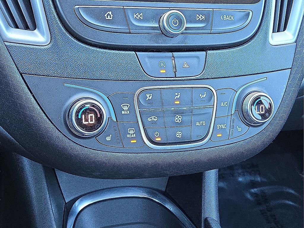 Used 2024 Chevrolet Malibu LT image 28