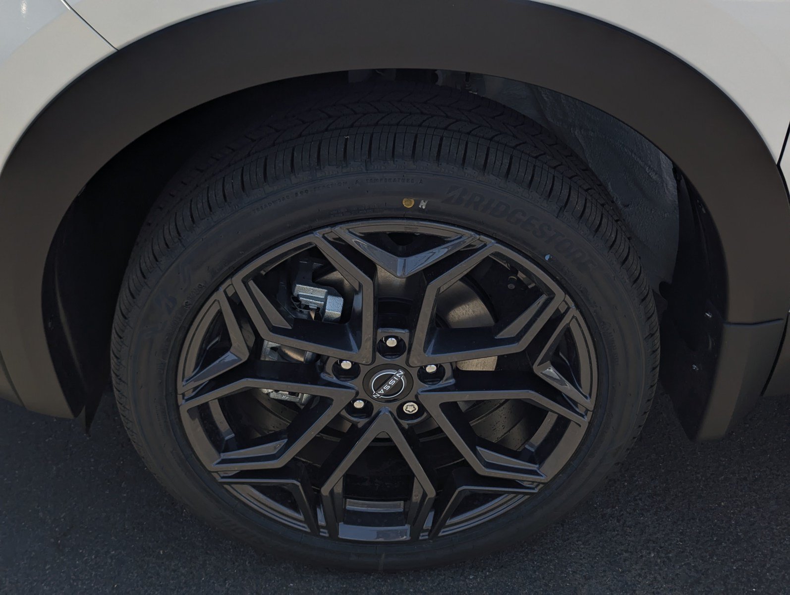 New 2026 Nissan Kicks SR FWD image 7