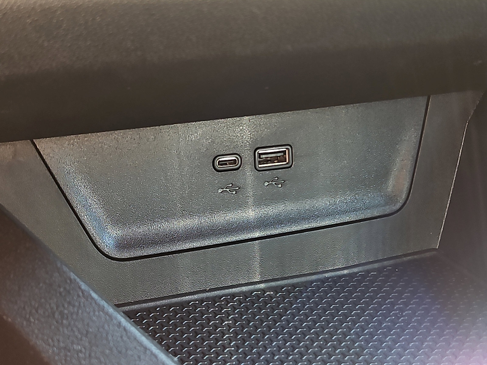 Used 2026 Chevrolet Equinox RS image 24