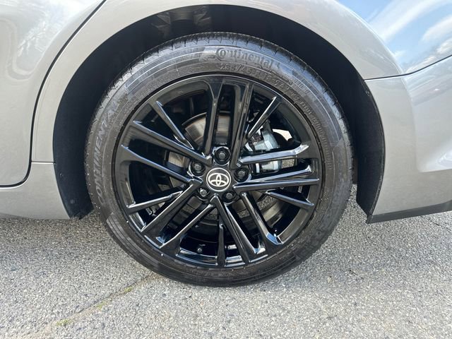 Used 2025 Toyota Camry SE w/ Convenience Package image 14