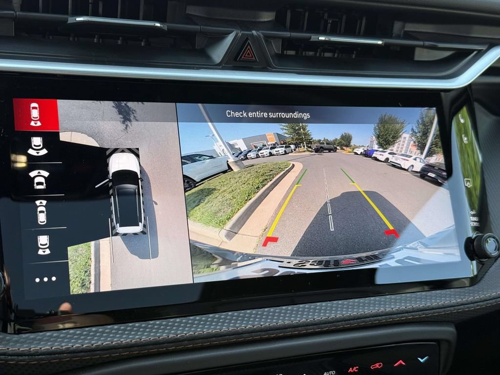 New 2026 Jeep Cherokee Overland w/ Advanced Pro Tech Group AWD/4WD image 28