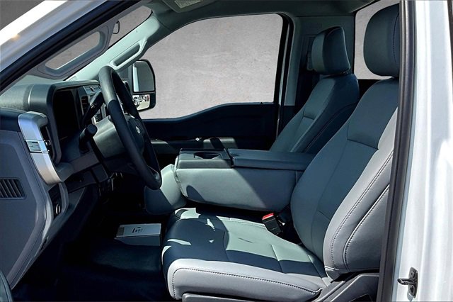 New 2025 Ford F350 XL w/ XL Chrome Package image 8