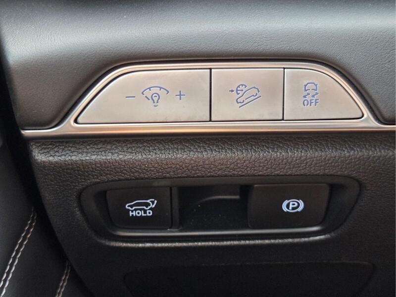 Used 2025 Genesis GV80 2.5T Standard AWD/4WD image 32