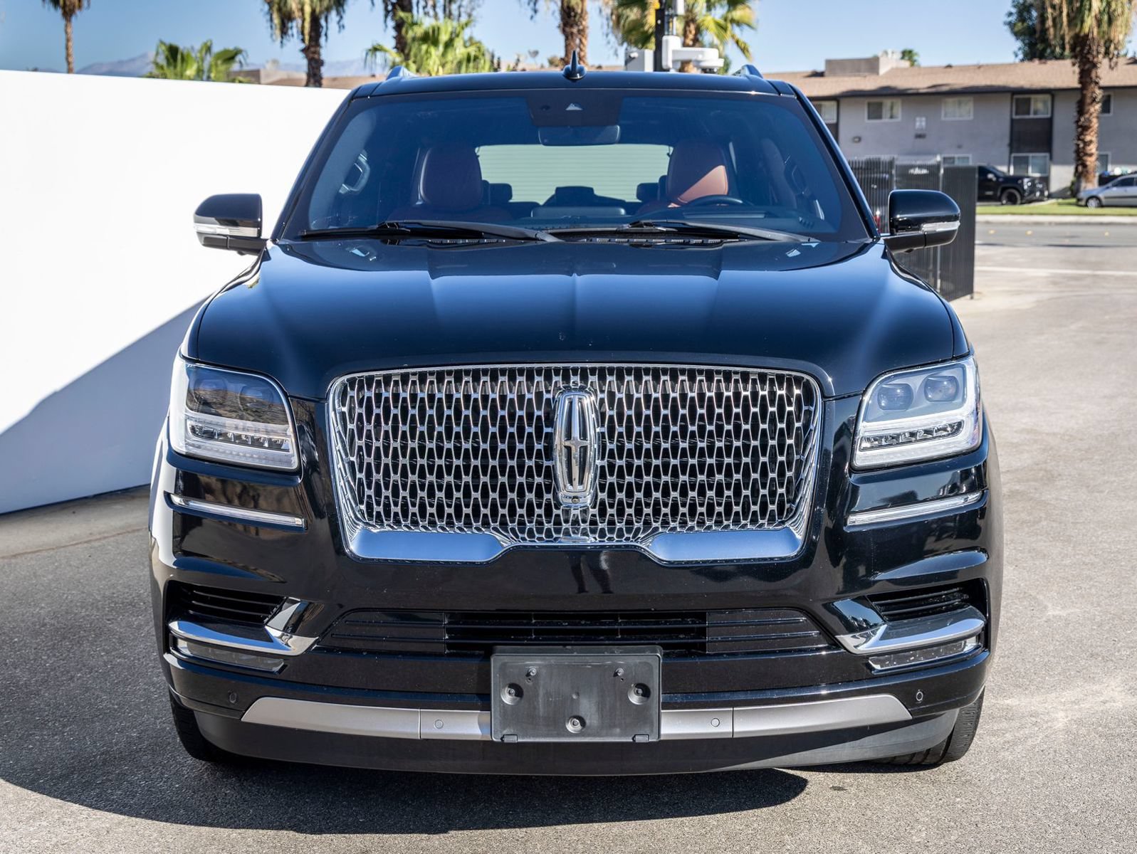 Used 2018 Lincoln Navigator L Reserve w/ Technology Package AWD/4WD image 3