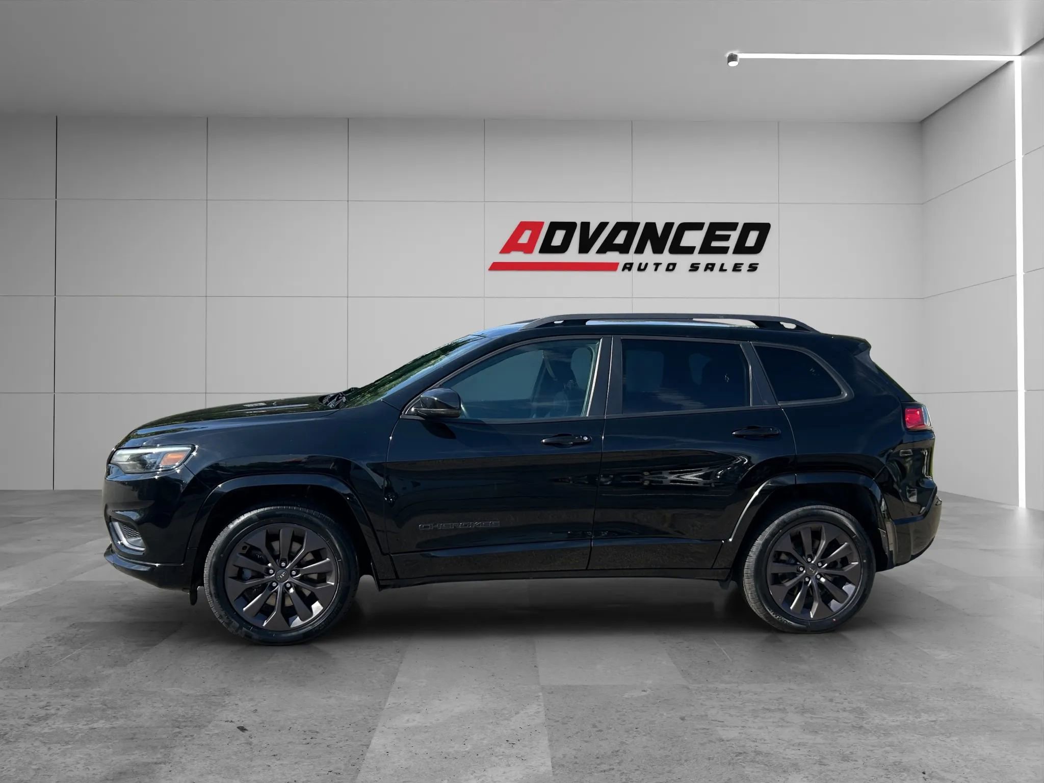 Used 2019 Jeep Cherokee High Altitude image 4