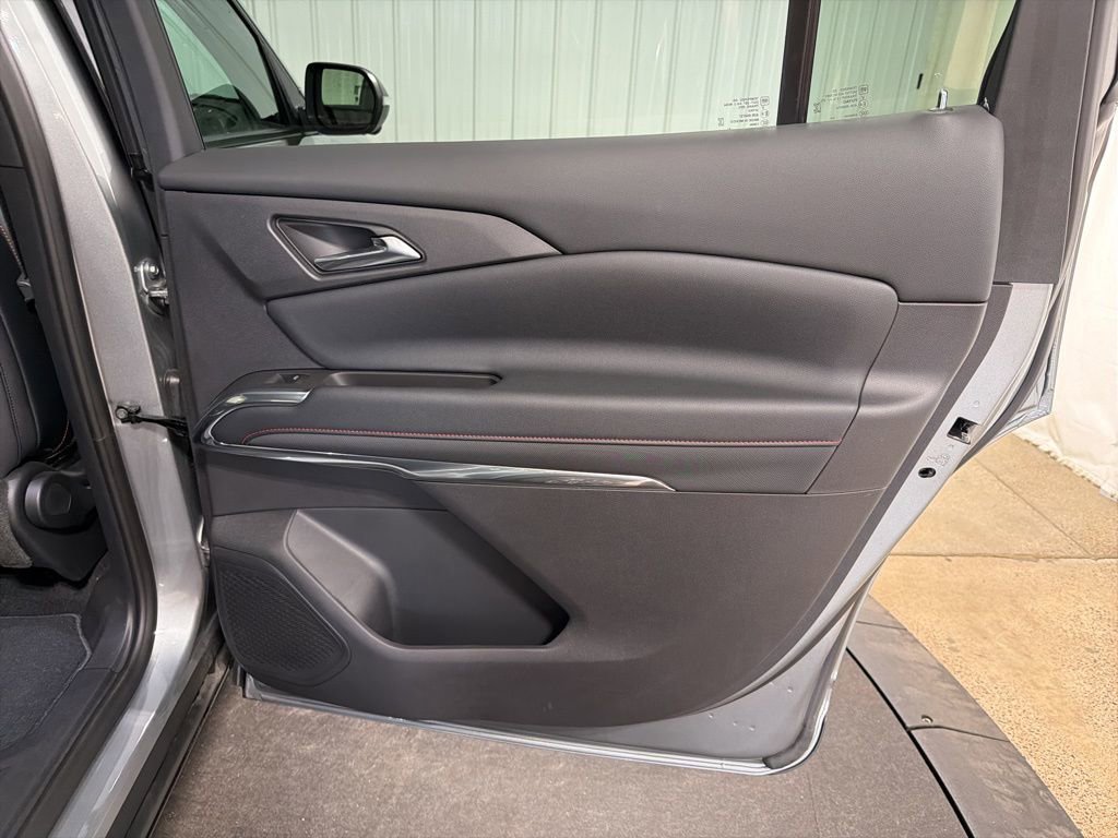 Certified 2025 Chevrolet Traverse Z71 w/ Driver Confidence Package image 18