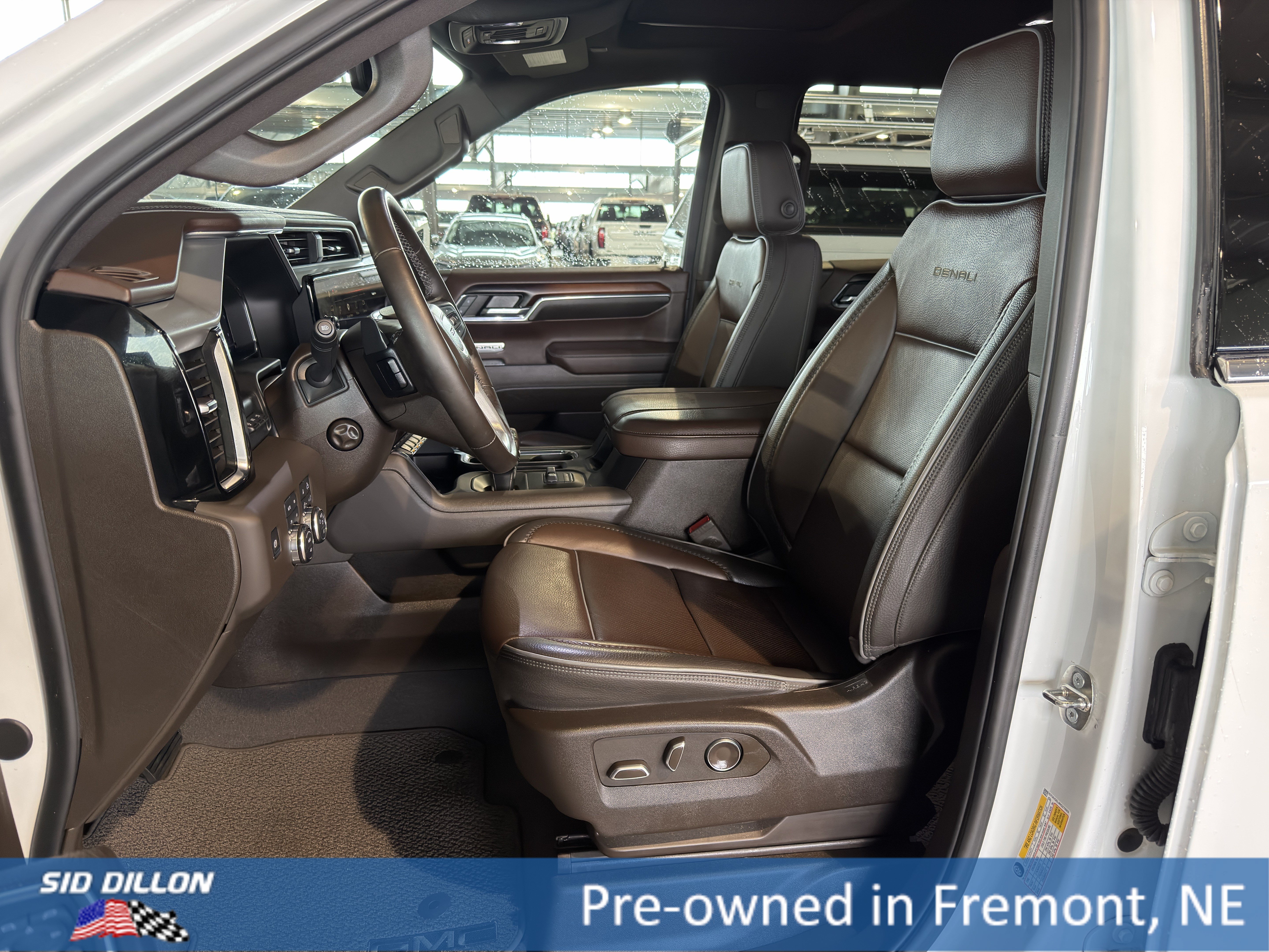 Certified 2024 GMC Sierra 1500 Denali w/ Denali Reserve Package AWD/4WD image 16