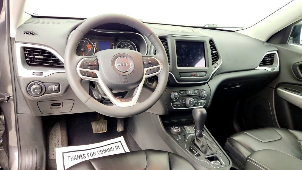 Used 2022 Jeep Cherokee Latitude AWD/4WD image 10
