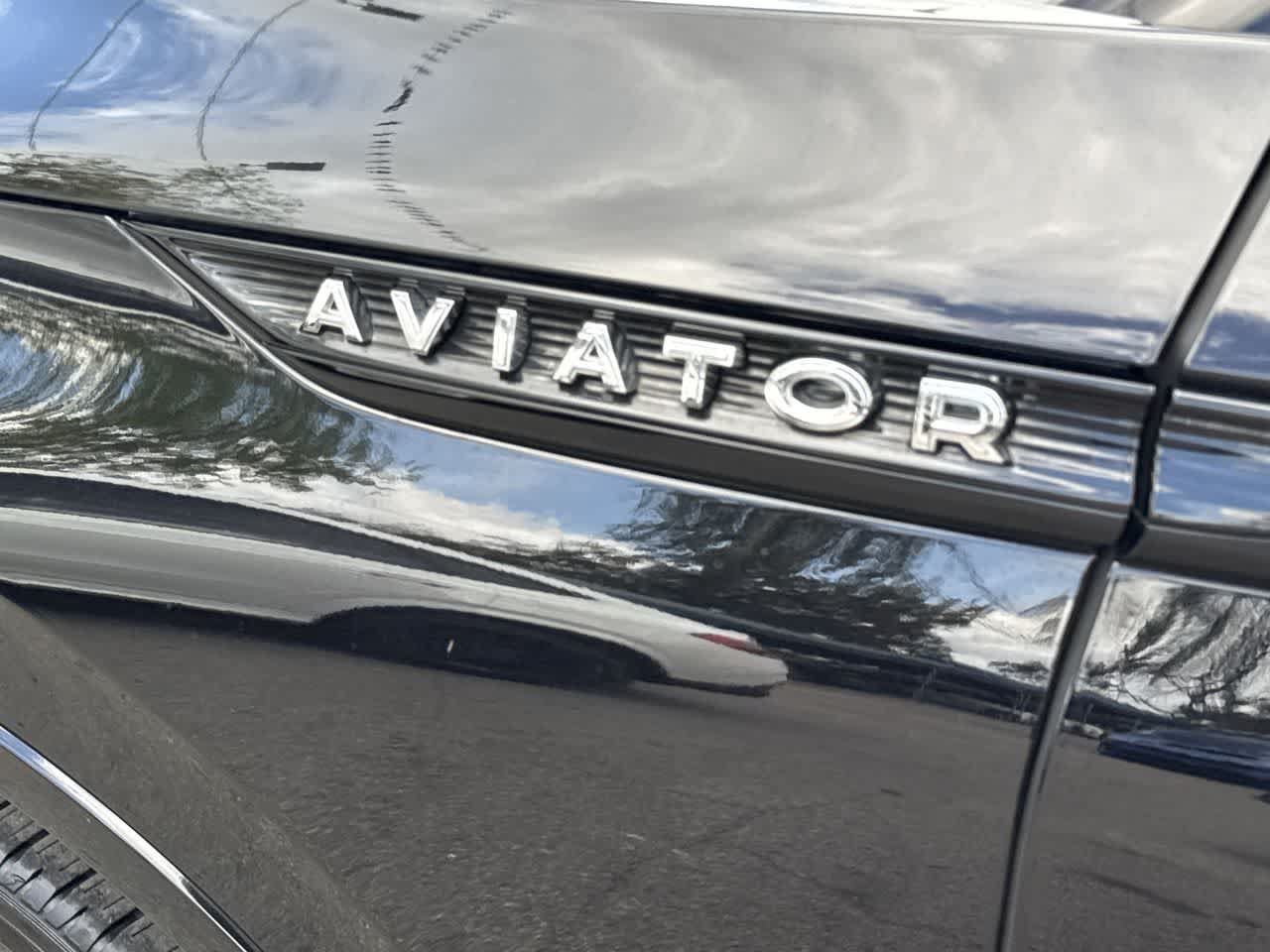 Used 2024 Lincoln Aviator Reserve w/ Equipment Group 201A RWD image 10
