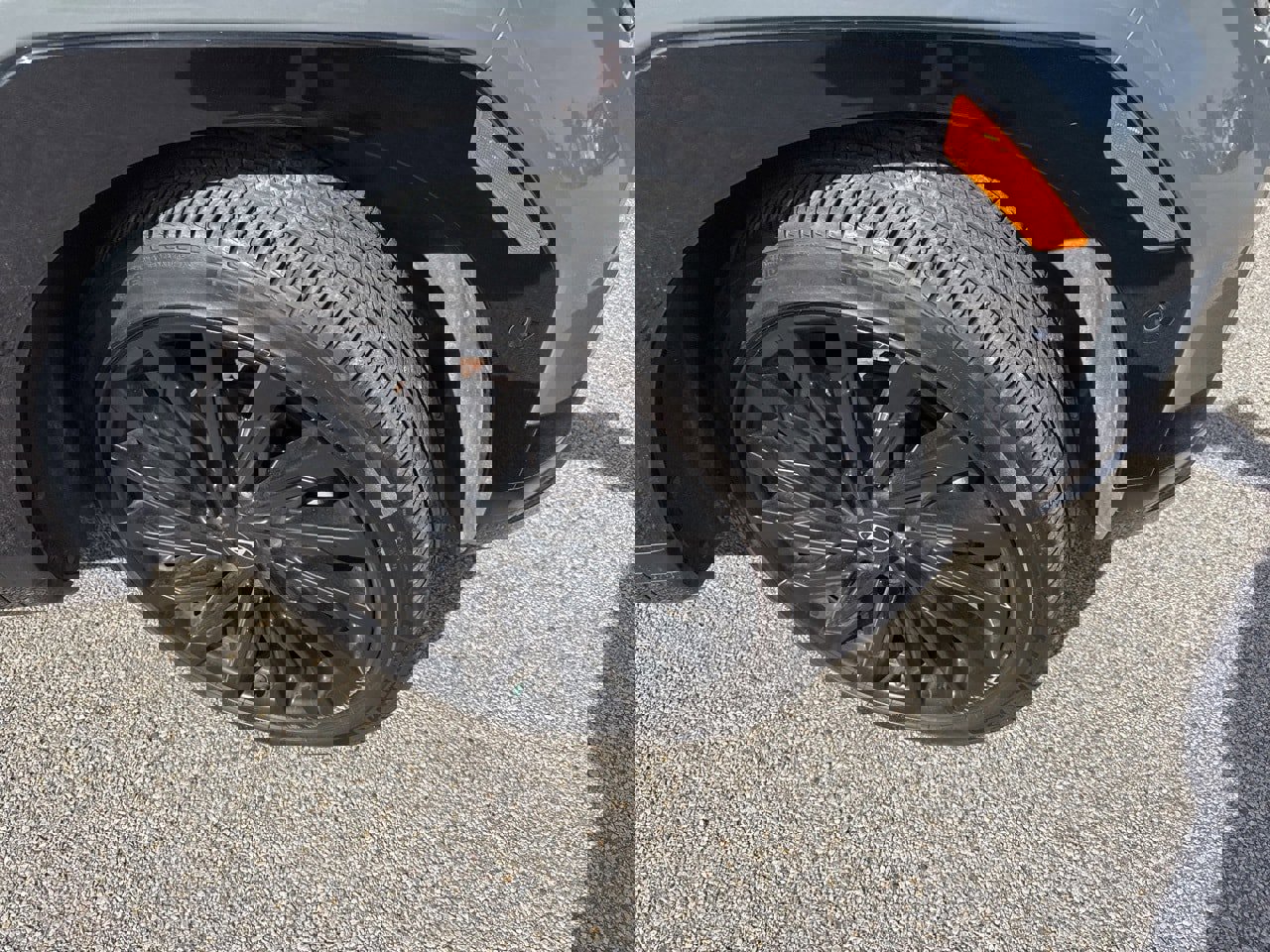 Used 2024 Hyundai Santa Fe Calligraphy image 4