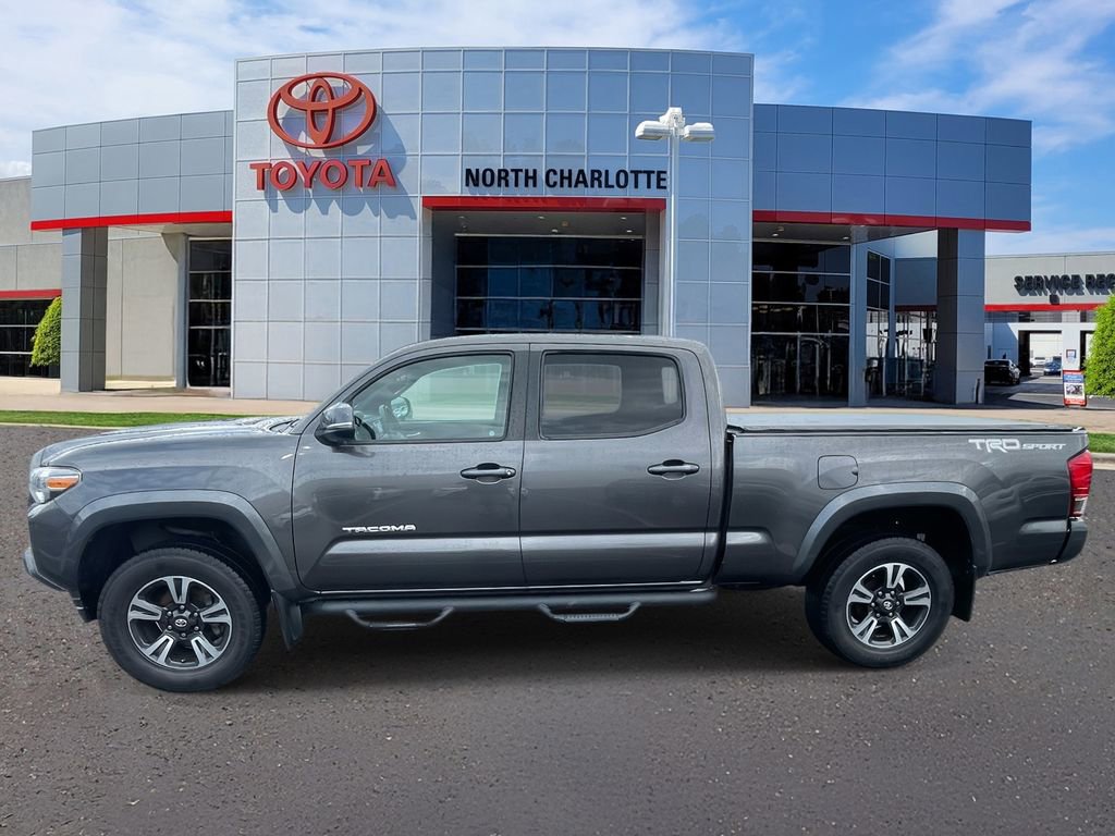 Used 2016 Toyota Tacoma TRD Sport image 6