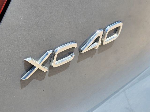 Used 2023 Volvo XC40 B5 Plus w/ Protection Package Premier AWD/4WD image 11