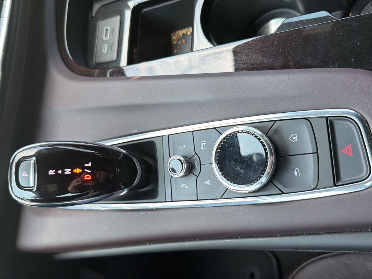 Certified 2023 Cadillac Escalade ESV Sport Platinum AWD/4WD image 4