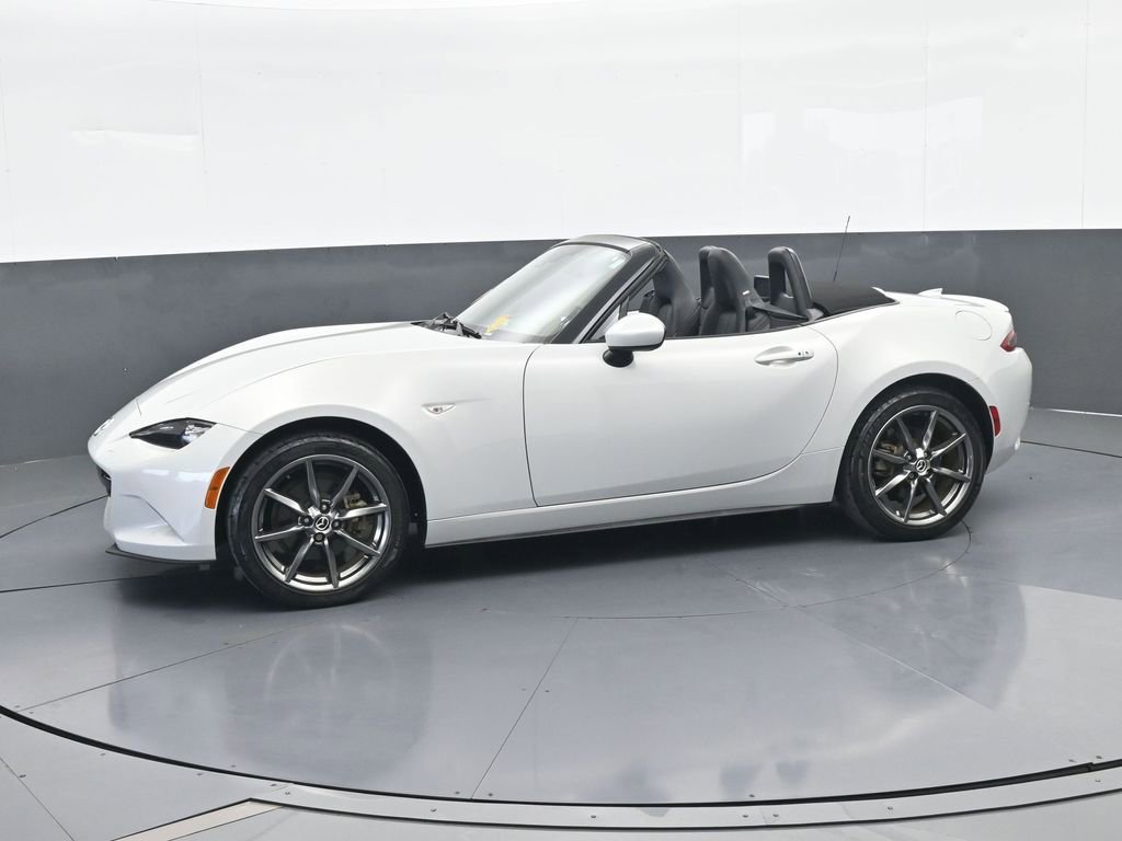 Used 2016 MAZDA MX-5 Miata Grand Touring image 2