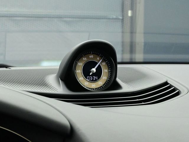 Certified 2022 Porsche Taycan GTS image 12