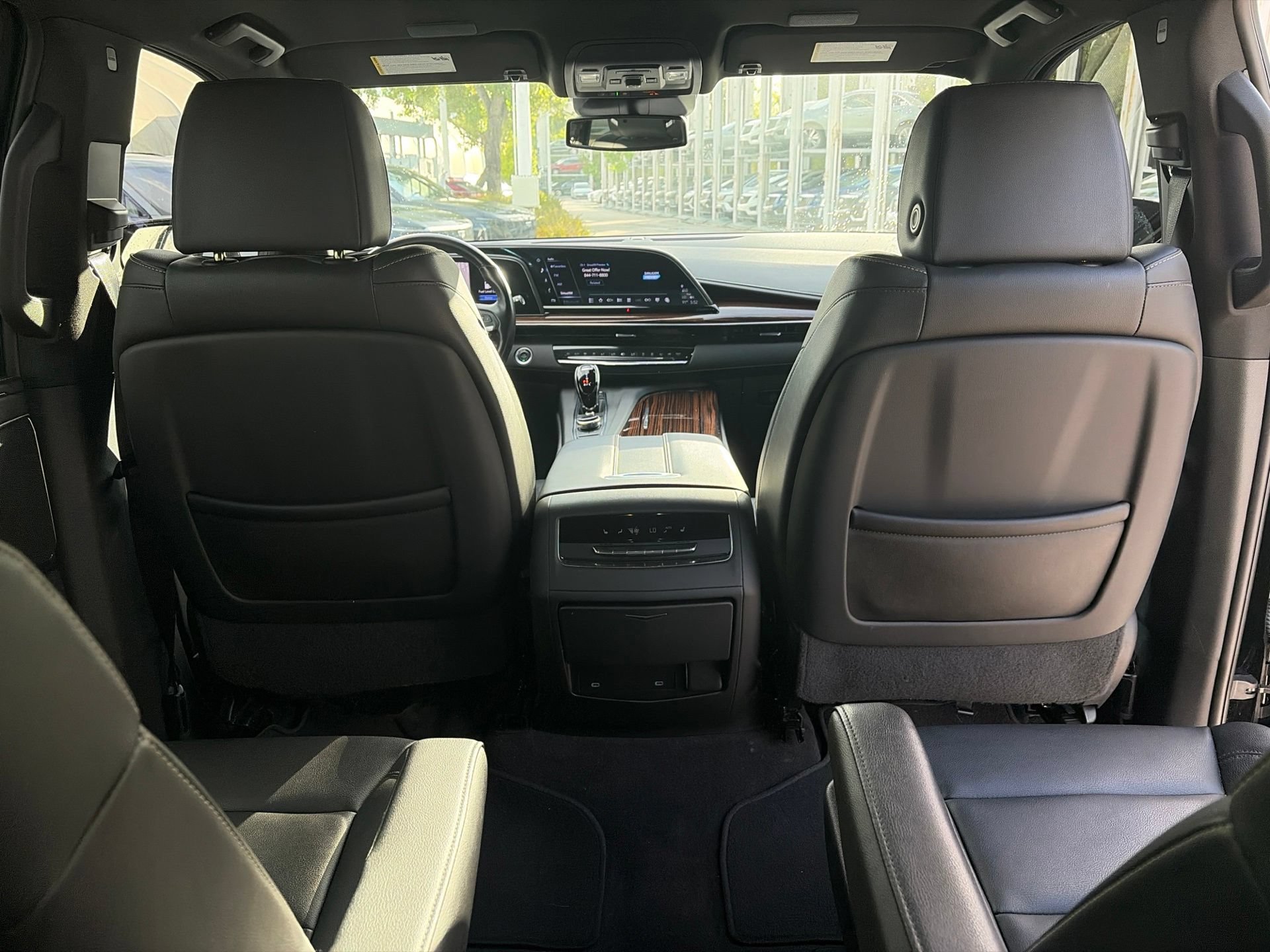 Certified 2022 Cadillac Escalade ESV Luxury RWD image 13