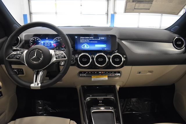 New 2026 Mercedes-Benz GLA 250 4MATIC image 5