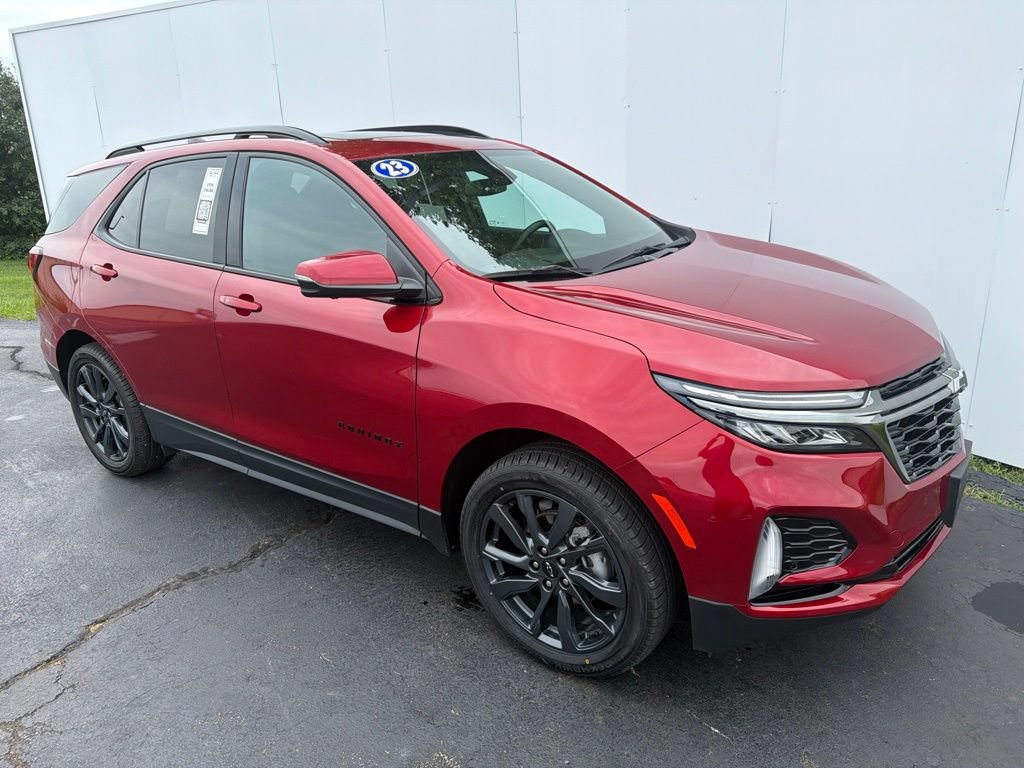Used 2023 Chevrolet Equinox RS w/ RS Leather Package AWD/4WD image 4