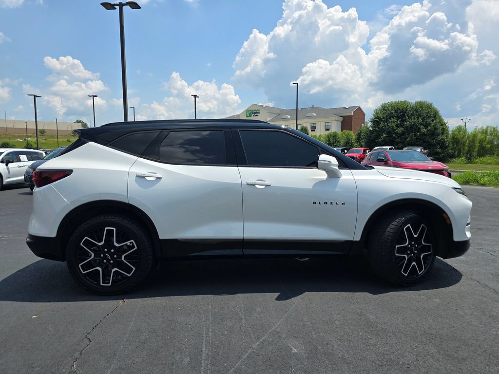 Used 2023 Chevrolet Blazer RS w/ Driver Confidence II Package AWD/4WD image 9
