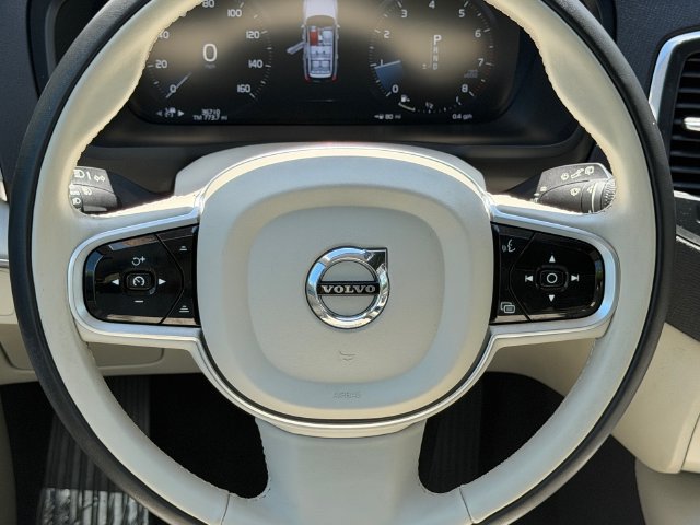 Used 2022 Volvo XC90 T5 Momentum w/ Climate Package FWD image 15