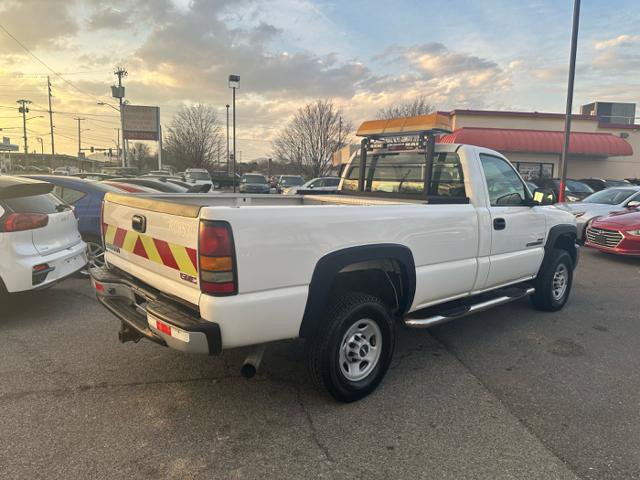 Used 2006 GMC Sierra 2500 W/T w/ Heavy-Duty Power Package image 7