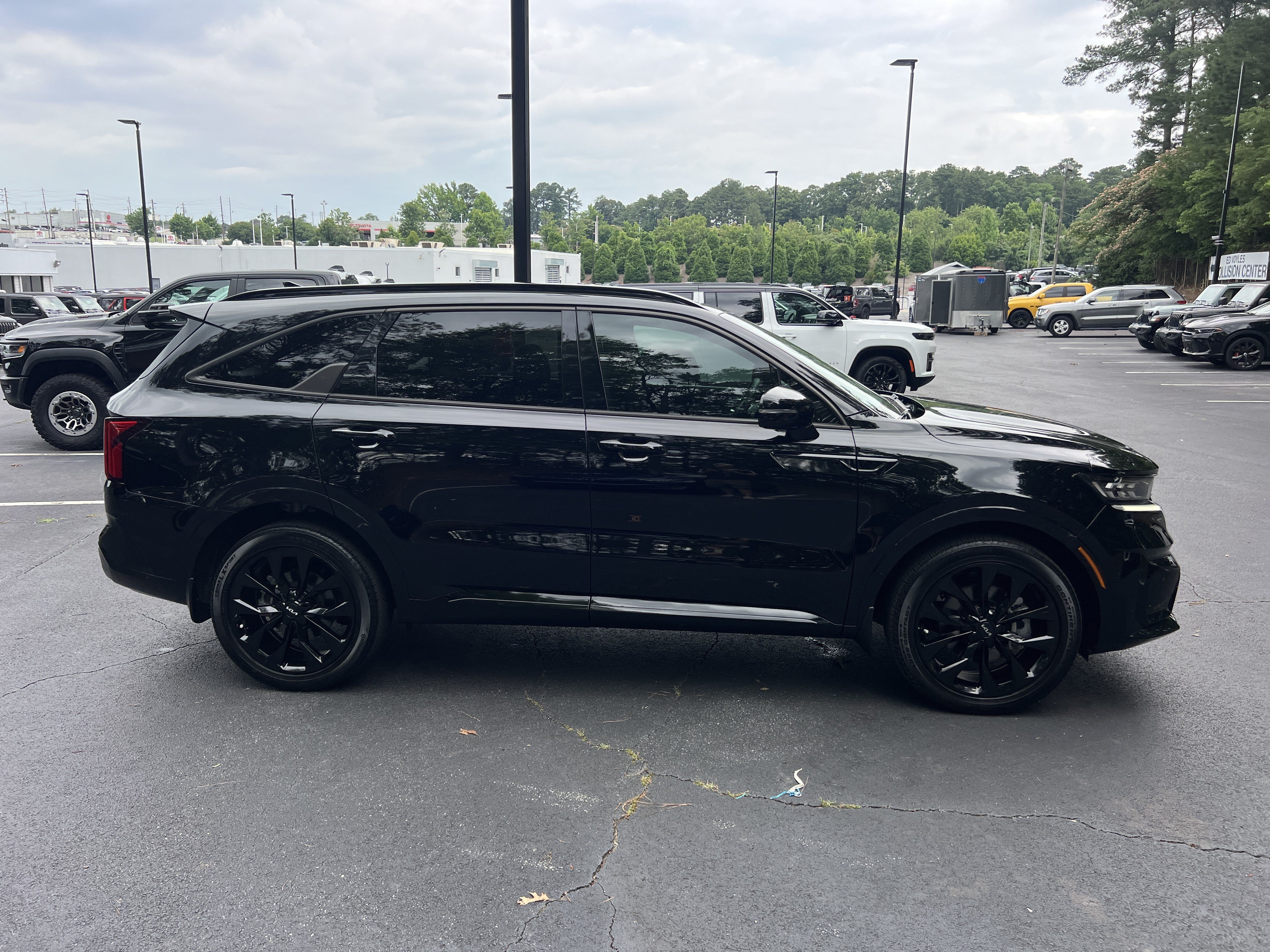 Used 2023 Kia Sorento SX FWD image 9