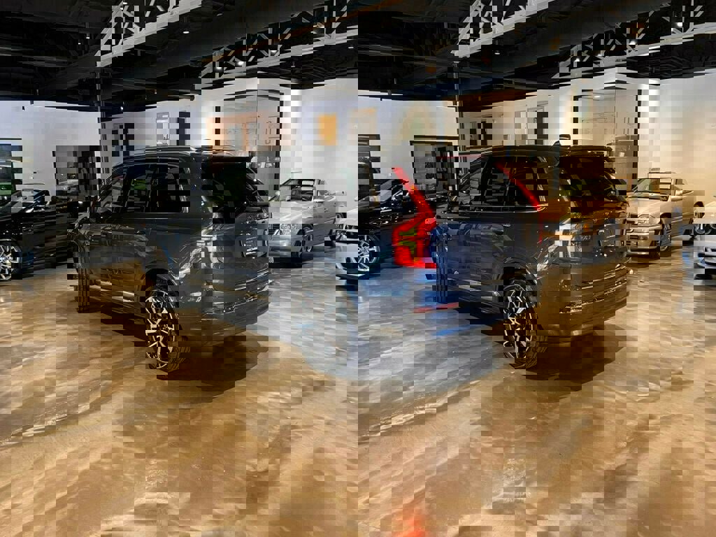 Used 2023 Volvo XC90 B5 Plus w/ Protection Package Premier image 3