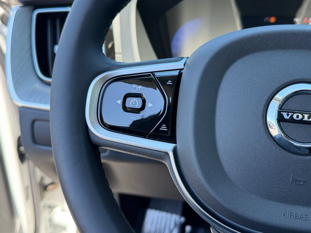 Certified 2025 Volvo XC60 T8 Ultra w/ Climate Package AWD/4WD image 20