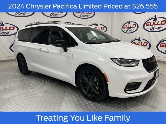 Used 2024 Chrysler Pacifica Limited w/ S Appearance Package