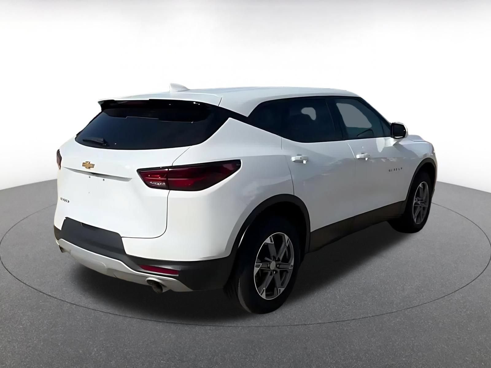 Used 2026 Chevrolet Blazer LT FWD image 13