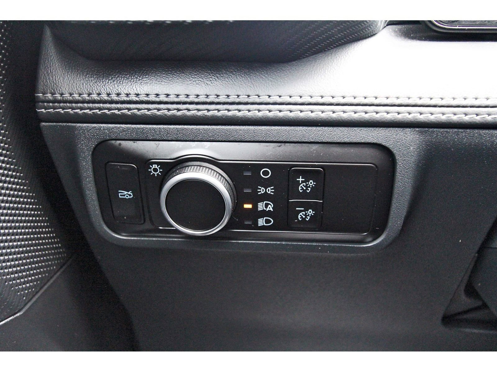 Used 2025 Ford Mustang Premium image 17