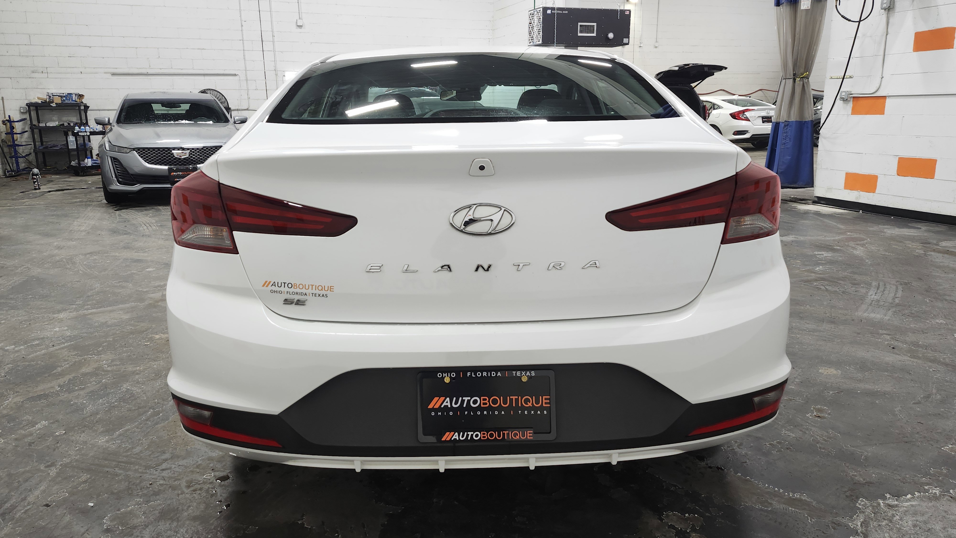 Used 2020 Hyundai Elantra SE w/ Cargo Package (C1) image 14