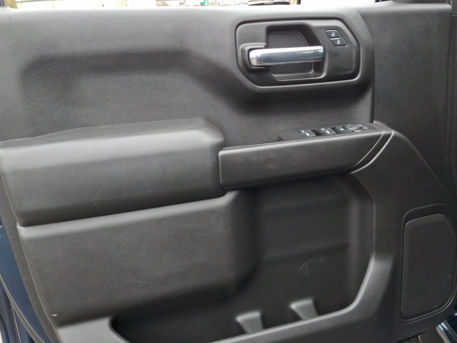 Used 2020 Chevrolet Silverado 1500 Custom Trail Boss w/ Custom Convenience Package AWD/4WD image 12