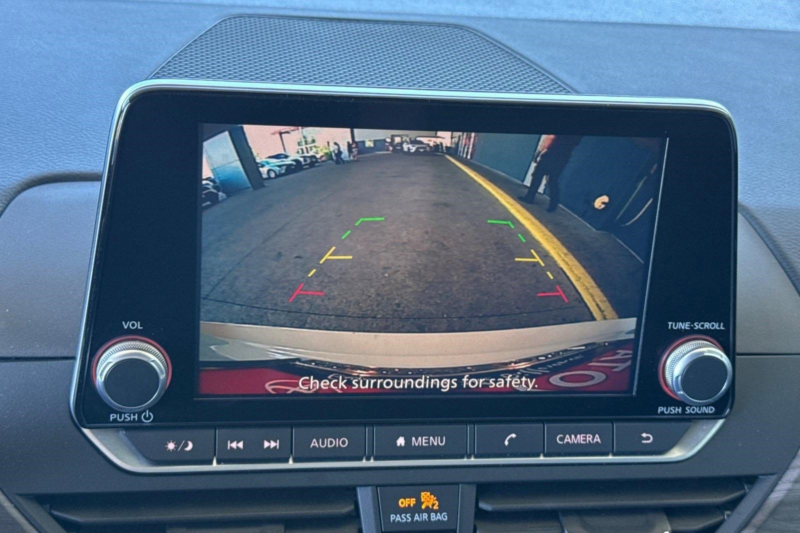 Used 2025 Nissan Altima 2.5 SV image 16