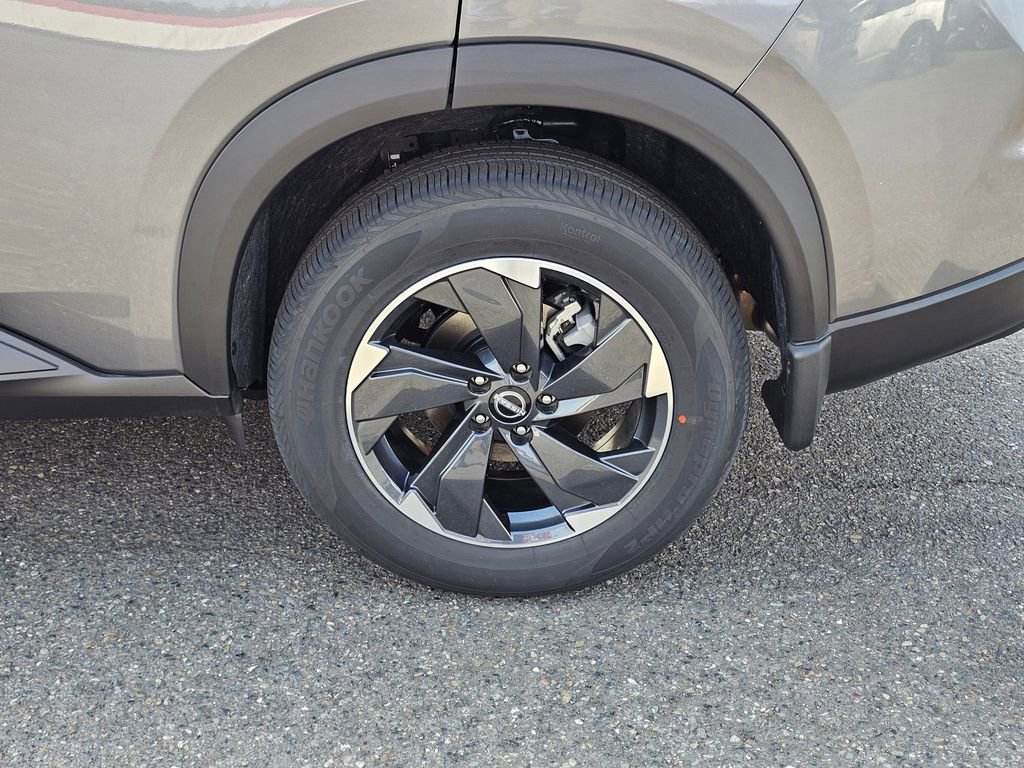 New 2026 Nissan Rogue SV image 9