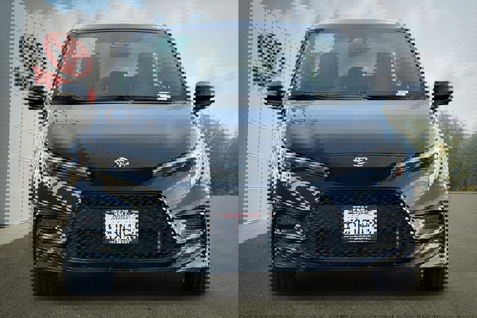 Certified 2025 Toyota Corolla SE w/ Convenience Package image 8