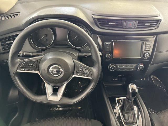 Used 2020 Nissan Rogue SV image 22