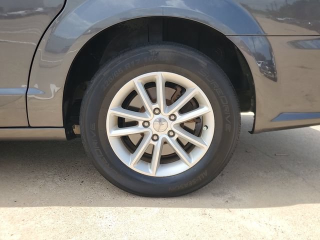 Used 2020 Dodge Grand Caravan SE FWD image 7